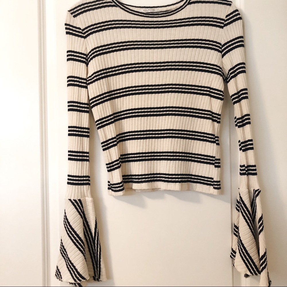 ZARA Bell Sleeve 🤍